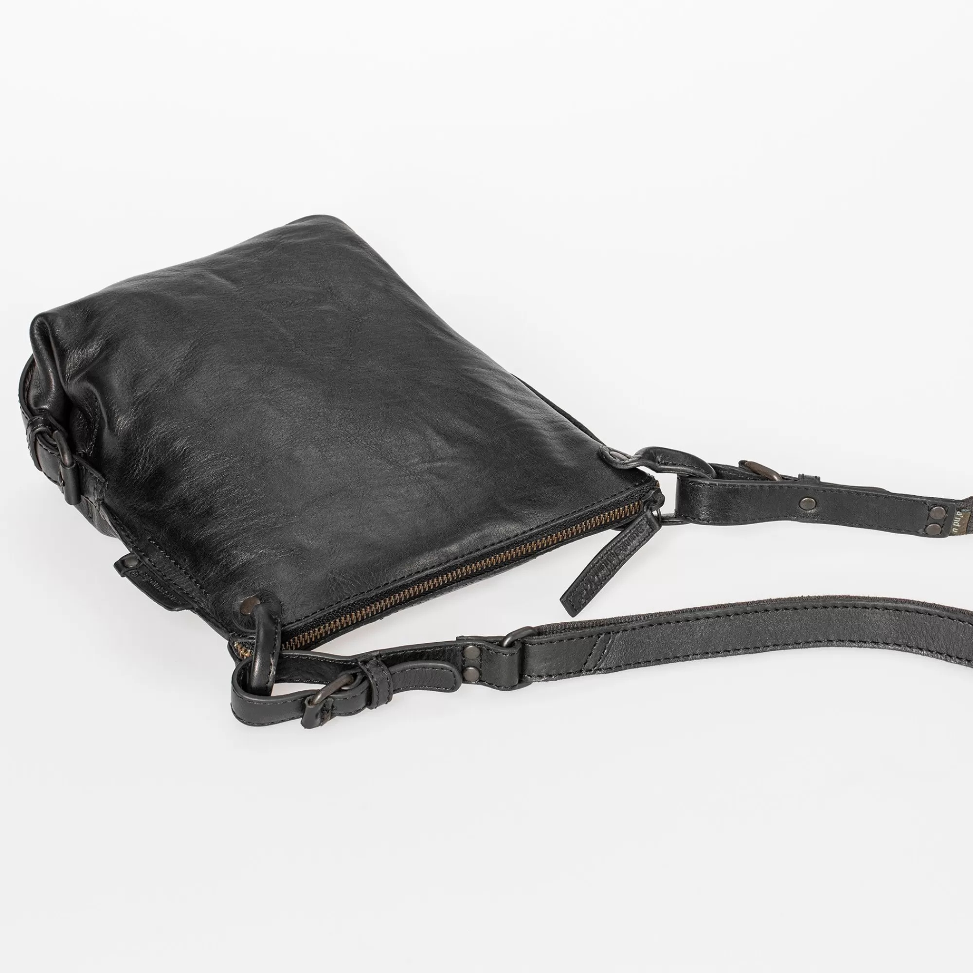 New Grandma's Luxury Club Mrs. Chocolate Cookie Black Smoke Crossbodytassen