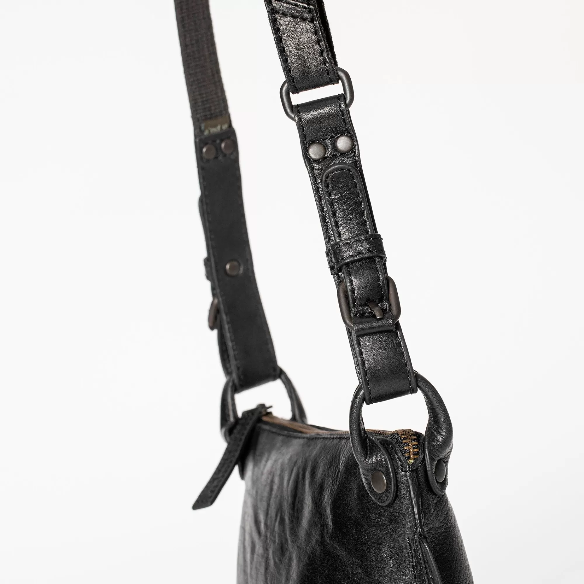 New Grandma's Luxury Club Mrs. Chocolate Cookie Black Smoke Crossbodytassen