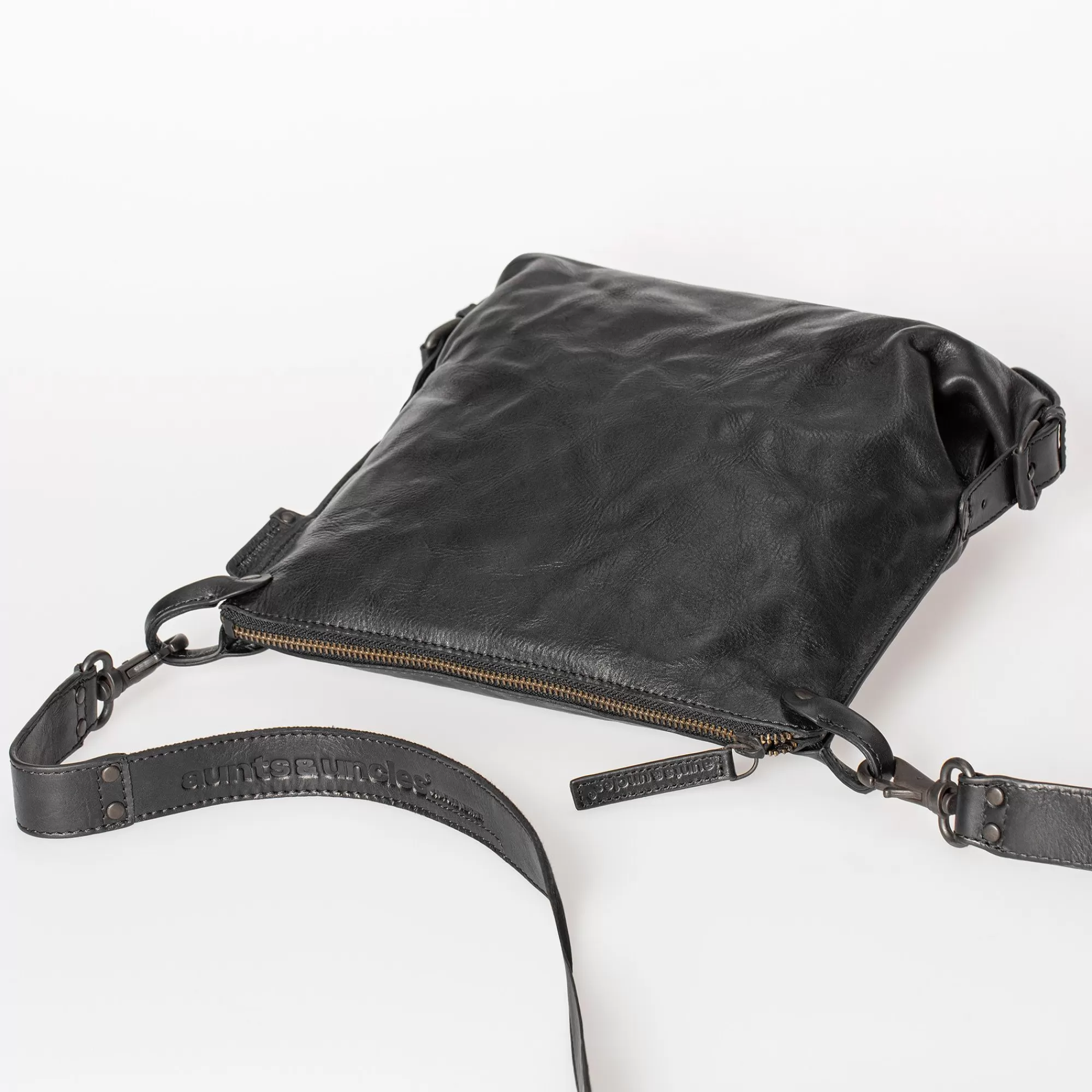 Flash Sale Grandma's Luxury Club Mrs. Raisin Cookie Black Smoke Crossbodytassen